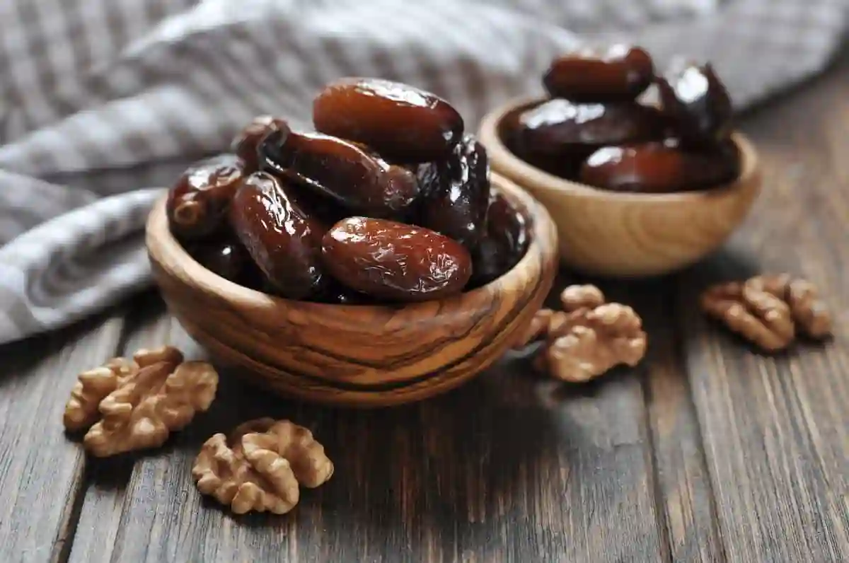 خرما مضافتی کوهنورد ویژه دسر های خانگی